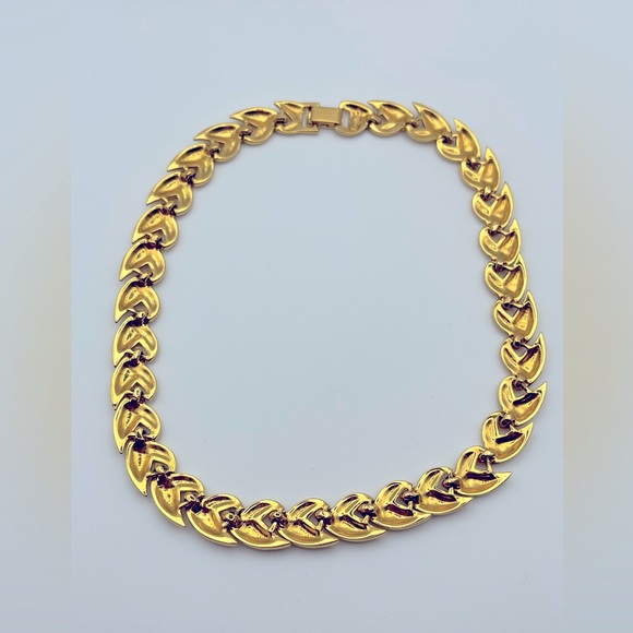Napier Gold Tone Necklace - Picture 4 of 9